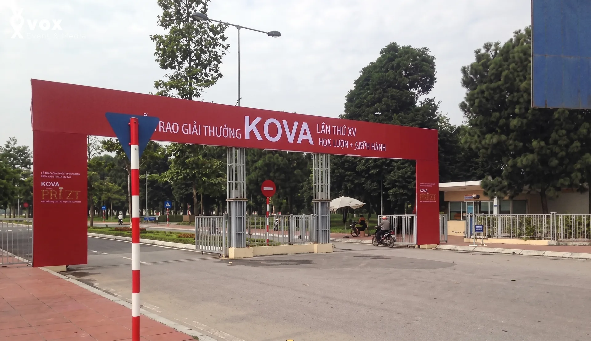 KOVA Prize – sân khấu award ceremony