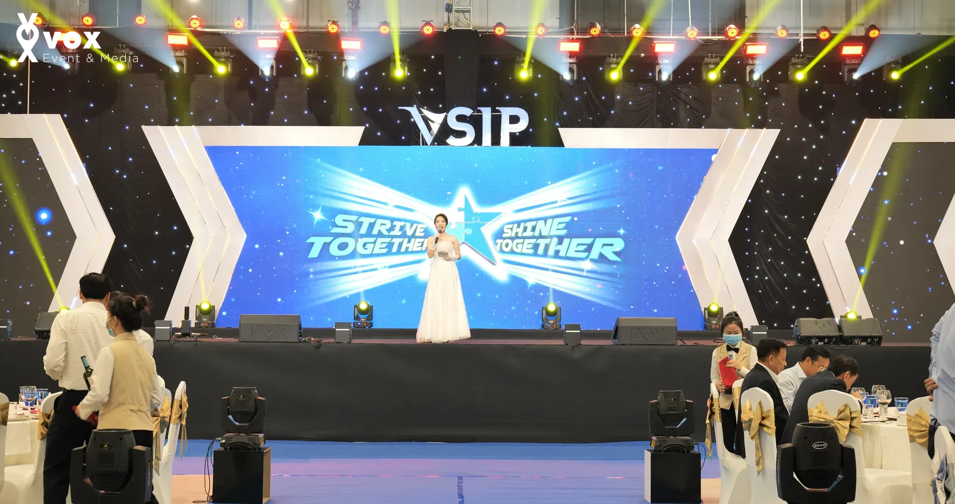 Hiệu ứng pháo hoa tại VSIP Year End Party 2023